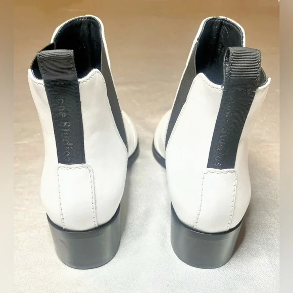 SOLD Acne Studios “Jensen” Chelsea Boots - Picture 9 of 10